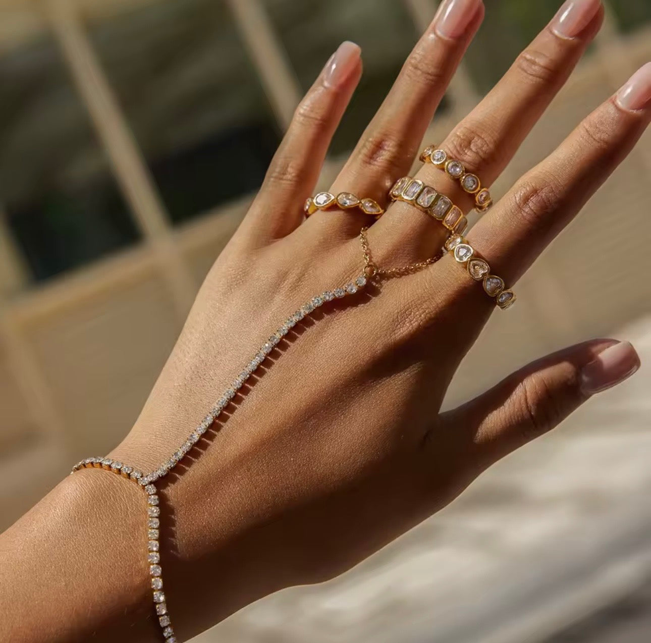 Ree Stone Handchain
