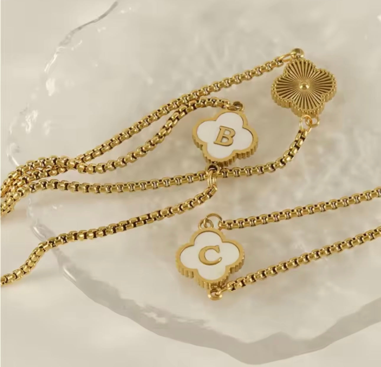 Initial Signature Clover Gold Bracelet A-Z